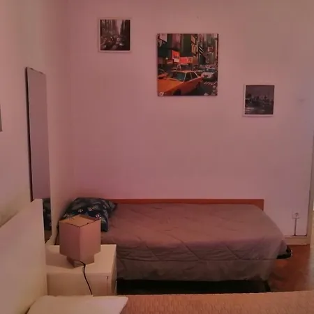 The Tram 18 Space Homestay Lisbon