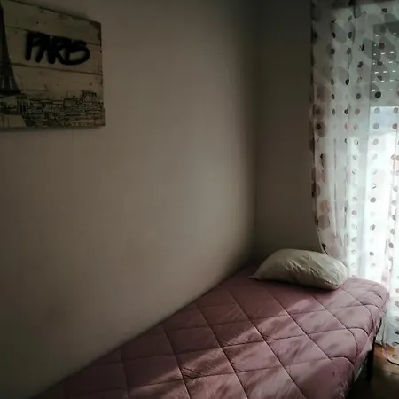 The Tram 18 Space Homestay *
